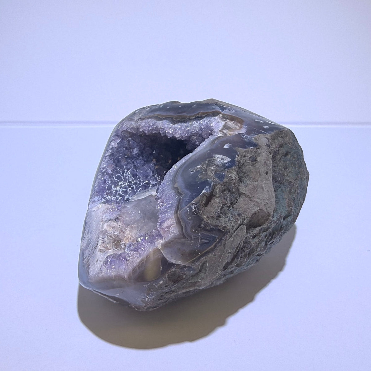 稀有原皮帶方解石紫水晶錢袋子晶簇 | 開發智慧 | 舒緩壓力 | 聚財納福 | 穩固財庫 | 招貴人 | 空間淨化 | 原礦擺件 |